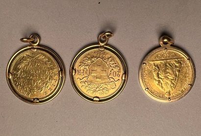 null Trois pièces montées en pendentifs : 20 francs 1857 / 20 francs suisse 1914...