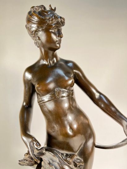 null MOREAU Mathurin (1822-1912) "Diane" sujet en bronze, signé et noté hors concour...