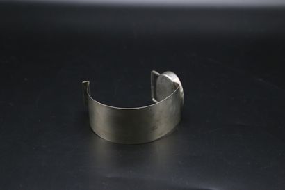 null Bracelet manchette en argent avec médaillon d'onyx. Poinçon de maître : note...