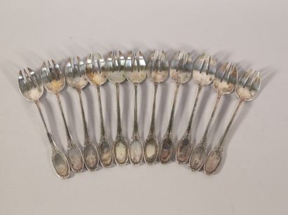 null Onze fourchettes à huître en argent de style Louis XVI 

Poinçon Minerve 1er...