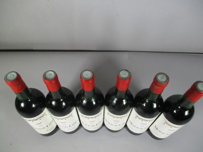 null 6 blles MOUTON CADET bas goulot, étiquettes poussiéreuses Bordeaux 1974