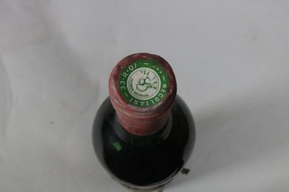 null 1 blle Ch. BOURGNEUF VAYRON Pomerol 1975 - bas goulot, étiquette sale