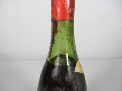 null 1blleDOMAINE DES SENECHAUXmi-épaule, étiquette saleChateauneuf-du-Pape1957
