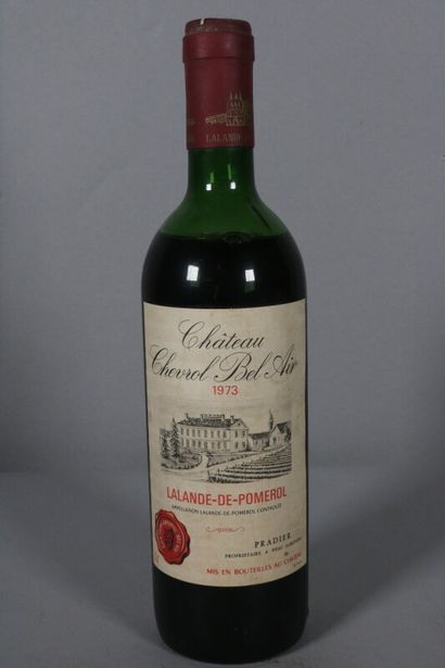 null 1blleCh. CHEVROL BEL AIR mi-épaule, étiquette propreLalande de Pomerol1973