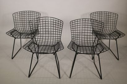 null Harry BERTOIA (1915-1978), 

Suite de cinq chaises modèle Wire en maille de...
