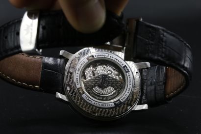 null Yonger et Bresson 

montre bracelet boitier acier 

Ref 8522

mouvement automatique

bracelet...