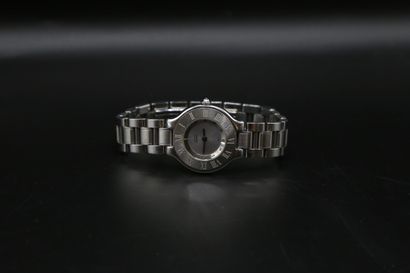 null CARTIER, Must de, 

Montre bracelet de dame "21" modèle 1340; 

boitier et bracelet...