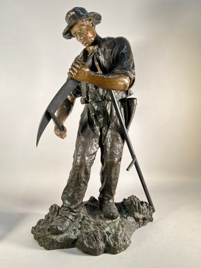 null RUFFONY 

"Le faucheur", 

sujet en bronze signé 

H : 79 cm