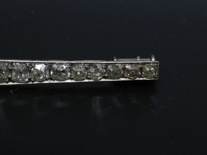 null Broche barrette en or gris 750 millièmes ornée de diamants taille ancienne.

5.98...