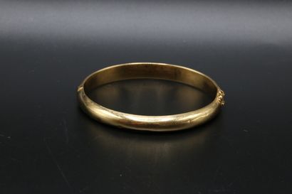 null Bracelet demi-jonc ouvrant en or jaune 750 millièmes - 13,44 g / dim. intérieures...