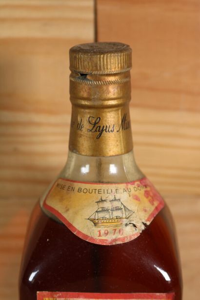 null 1 bottle RHUM J. BALLY Martinique 1970