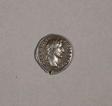 null Antonin (136-161). Denarius Ag. 2,86g. S 4065. TTB