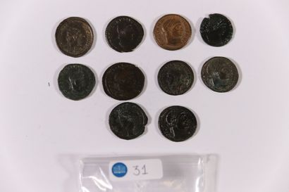 null Set of 10 small bronzes of the 4th century, Constantine I and II, Constance...