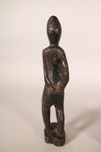 null Statuette du Gabon au visage blanchi (Haut. 33 cm) et une boite Bembé à trois...