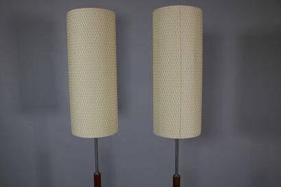 null Pair of floor lamps in wood and aluminum

Contemporary work 

Height 180 cm