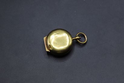 null Yellow gold Louis XV holder, monogrammed AP - Gross weight : 28.13 g (shock...
