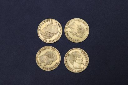 Quatre pièces de 5 francs en or Napoléon...