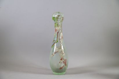 null Emile GALLÉ (1846-1904)

Light green glass vase with a bulbous neck cut in three...