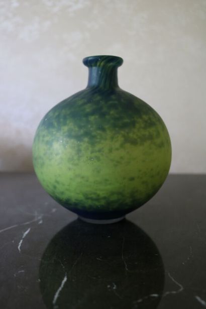null Delatte in Nancy, vase ball out of green and blue jaspered glass with narrowed...