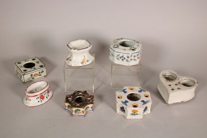 null NEVERS and MISCELLANEOUS

Lot composed of five inkwells and two saltcellars...