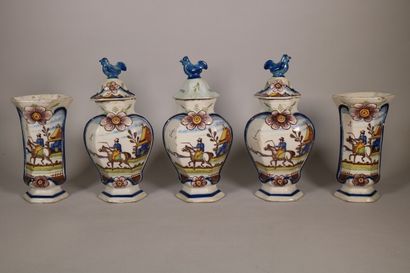 null DESVRES

Set of five vases in the Delft taste composed of three covered ovoid...