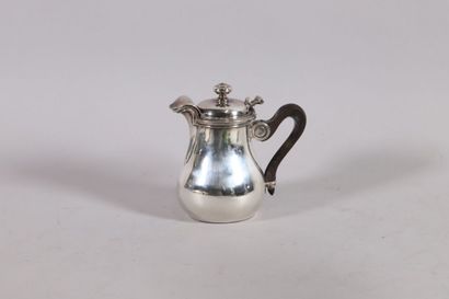 null Silver marabou coffee pot, plain body, flat bottom, lid and neck with a net,...