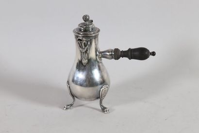 null Selfish silver jug, plain baluster body, the spout in the form of a duck's beak,...