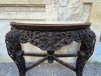 null Iron wood console, marble top.

Marble marked.

Indochina end of XIXth century

90...