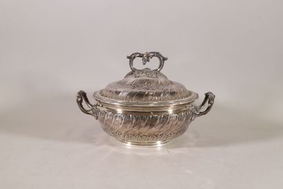 null Silver vegetable dish in the Louis XV style

Hallmark Minerve 1st title - Goldsmith...