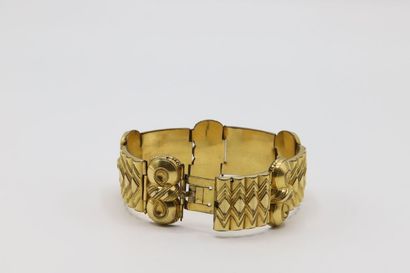 null Bracelet en métal doré à motif de cinq huit stylisés, L. 17.8 cm