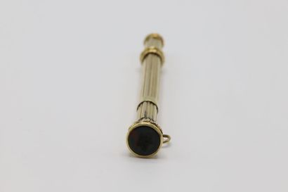 null Yellow gold stylus set with a blood jasper seal with an intaglio of a royal...