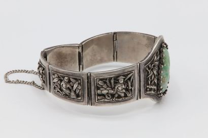 null Silver bracelet with rectangular links decorated with characters and flowers,...