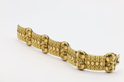 null Bracelet en métal doré à motif de cinq huit stylisés, L. 17.8 cm