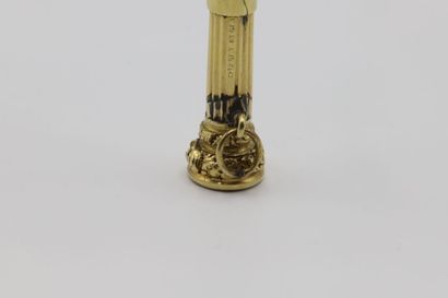 null Yellow gold stylus set with a blood jasper seal with an intaglio of a royal...
