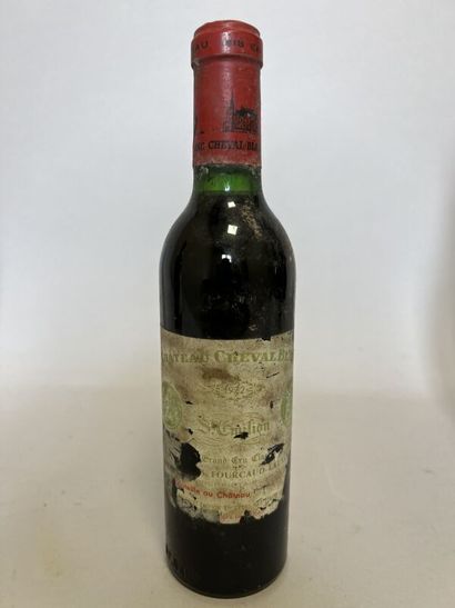 null 1 demi-blle Ch. Cheval Blanc 1972 étiquette sale mais lisible (bas goulo)t
