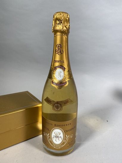 null 1 bottle LOUIS ROEDERER Cristal 2004 Champagne (in its box)