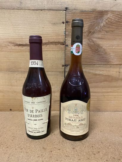 null Lot including : 
- 1 half bottle, vin de Paille, Arbois, 1994
- 50 cl, Tokai,...