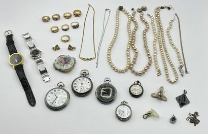 null Ensemble de bijoux fantaisie comprenant colliers de perles, montres de gousset,...