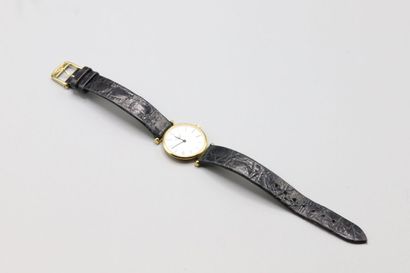 null LONGINES, Montre bracelet de dame en métal doré "La grande classique de Longines"...