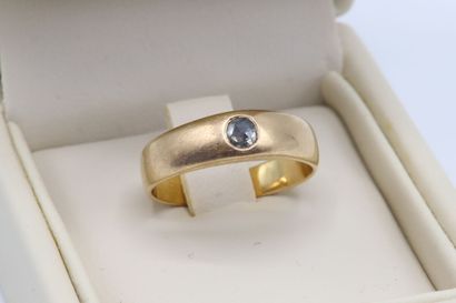 null Bague anneau en or jaune 750 millièmes orné d'un diamant taille rose Ø. 3.2...