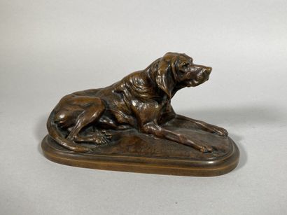 null Emmanuel FRÉMIET (1824-1910) 
Reclining dog 
Bronze subject signed on the terrace,...