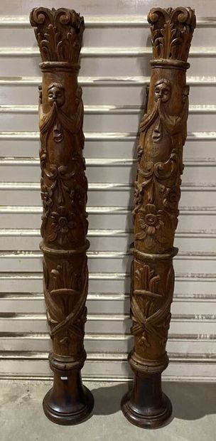 null Pair of wooden sconce columns with Corinthian capitals, the shaft decorated...