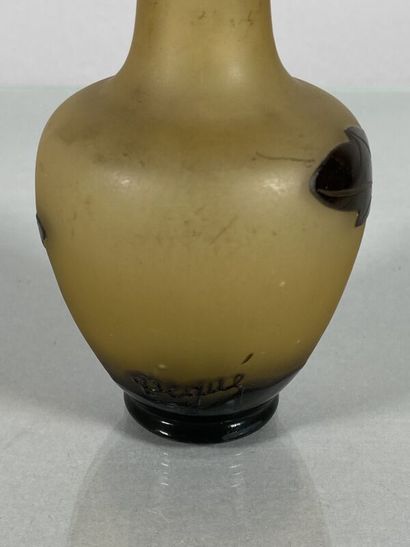 null David GUERON DEGUE (1892-1950)
Small vase of baluster form out of double layer...