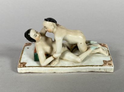 CHINA 
Erotic subject in polychrome enamelled...