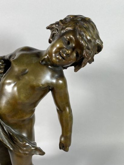 null Auguste MOREAU (1834-1917)
The water carrier 
Subject in bronze, signed on the...
