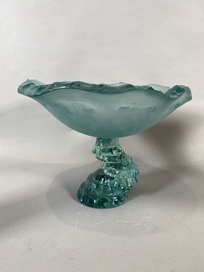null Blue cut crystal bowl, the base in floor with the rough aspect.
H. 24 cm 