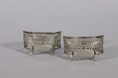 null Pair of salerons, silver mount of shuttle form, openwork of arcades and frieze...