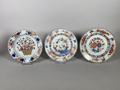 CHINA / JAPAN
Three porcelain plates with...