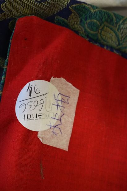 null Tangka representing "Mahakala" in silk, lined
110 x 67 cm