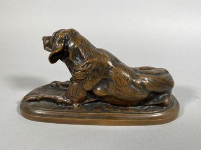 null Emmanuel FRÉMIET (1824-1910) 
Reclining dog 
Bronze subject signed on the terrace,...